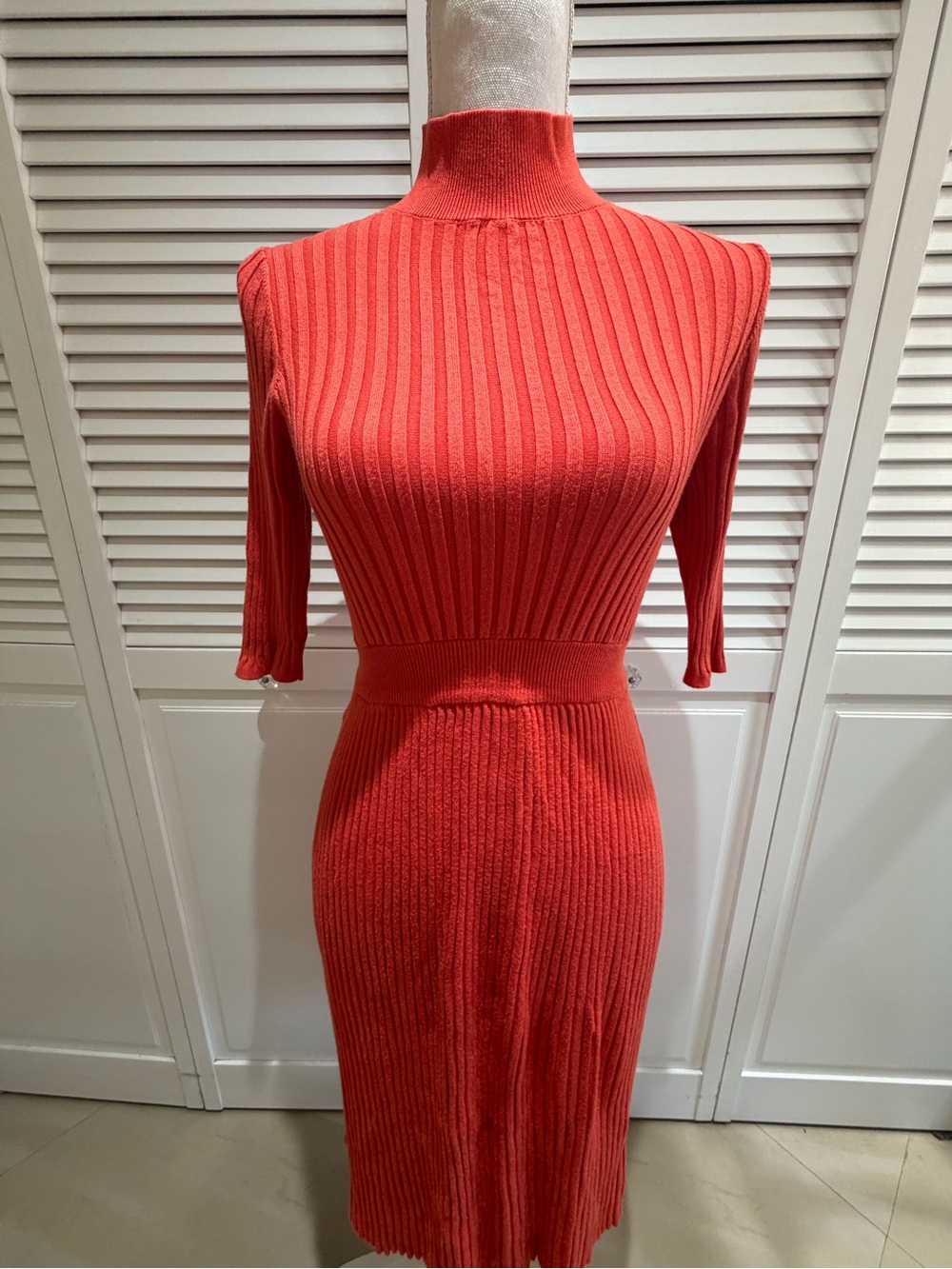Who What Wear Coral-Red Ribbed Mock Neck Midi Dress
